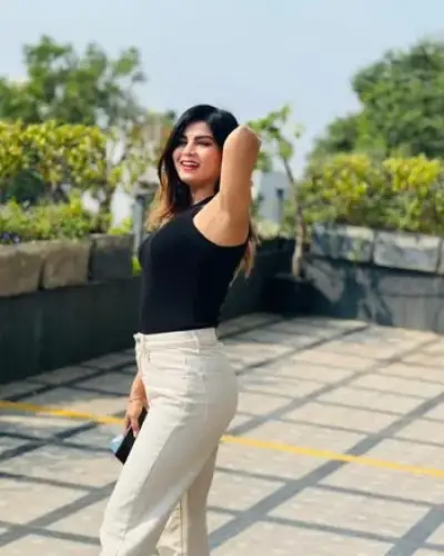 Call Girls Jaswantnagar Cash On Delivery
